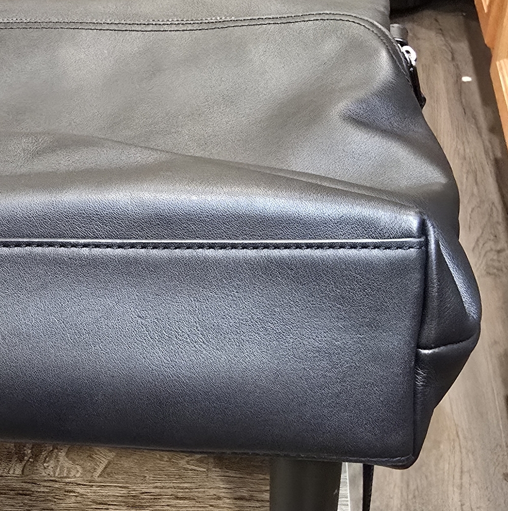 Coach Graham Foldover Tote - Picture 7 of 9